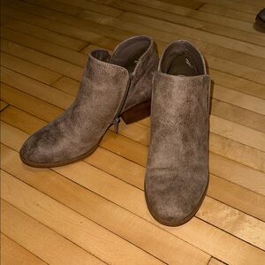 Women's Tan/Gray Ankle Boots